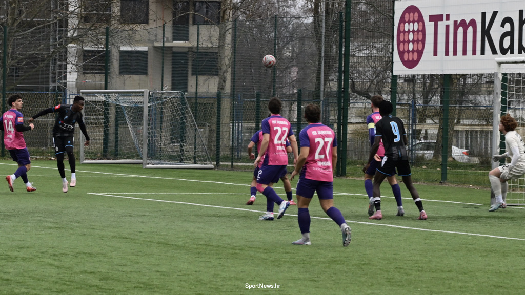 Ajayi presudio Dubravi, pehar Paraćevog turnira ide Jarunu