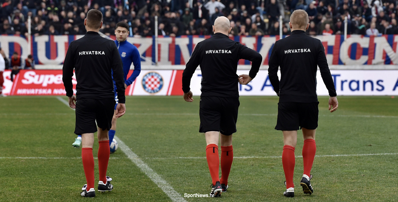 Medijska histerija proizvedena diverzijom  VAR sustava "iznutra" mogla bi dovesti do štrajka sudaca. Prijetnje osobno i obiteljima djeljiteljima nogometne  poravde  porpima razmjere linča.